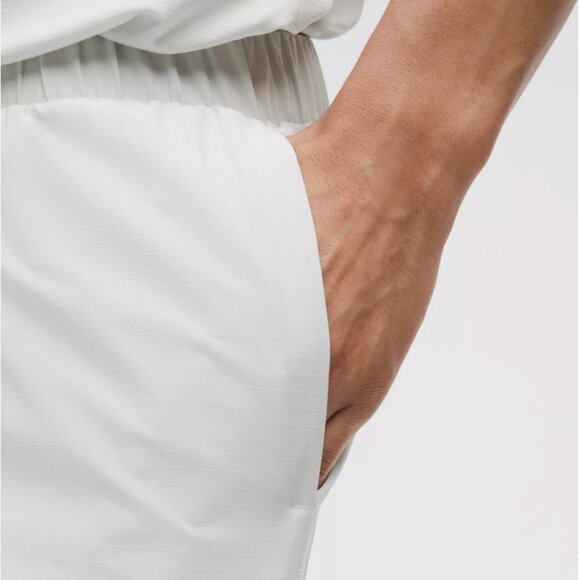 Lululemon Mile Maker Run Crew Ripstop Short 6" *Lined Vapor - Picture 5 of 10